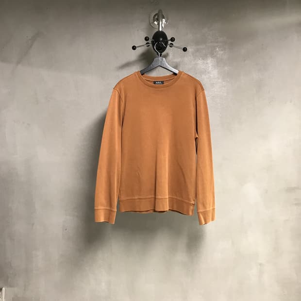 APC 아페쎄 맨투맨 브라운 XL