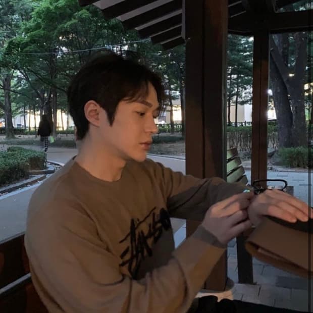 스투시 브러쉬드 로고 니트 타우페 M