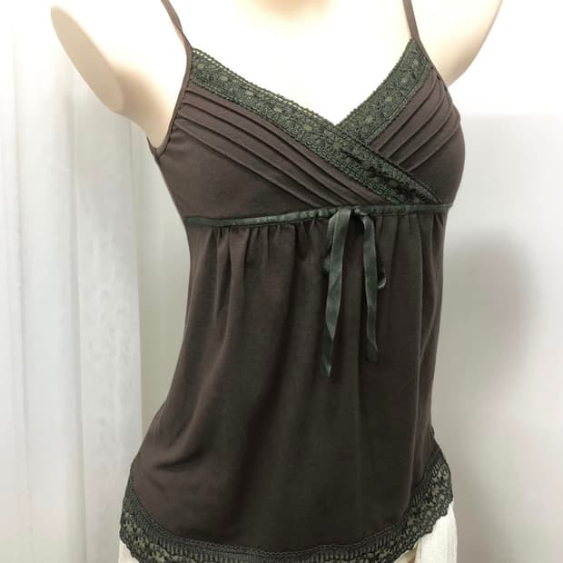 brown sleeveless top