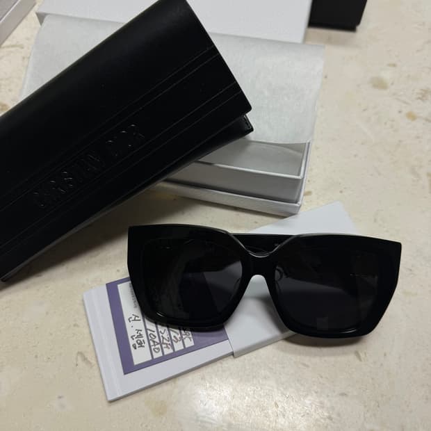 디올 MISS DIOR 블랙 선글라스