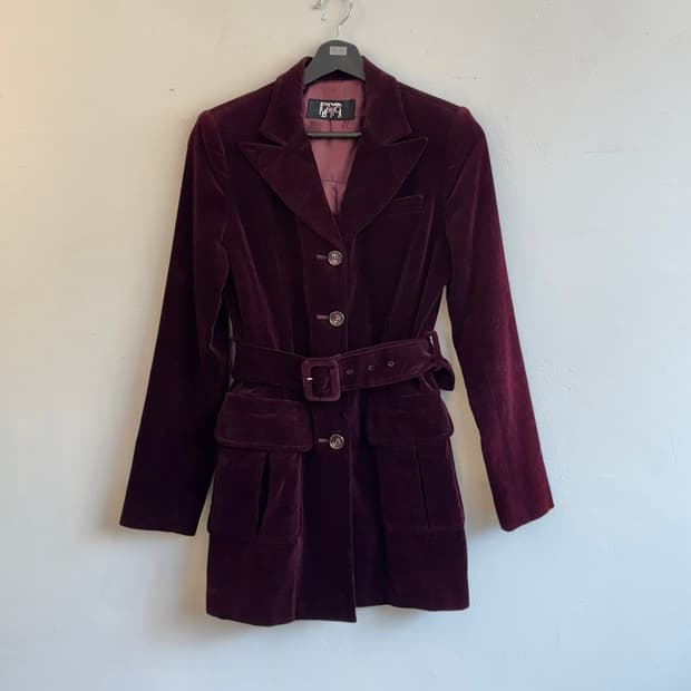 버건디 벨벳 벨티드 자켓