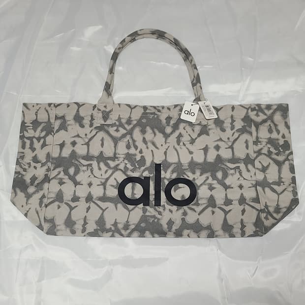 (새상품) ALO Yoga 알로 요가 가방 토트백  숄더백