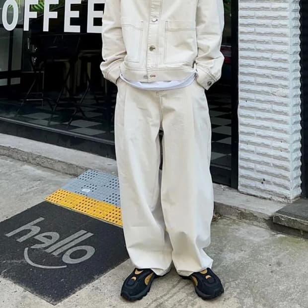 디써티원 스티치 커브드 데님 팬츠