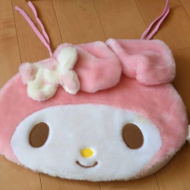 마이멜로디 방꾸템 방석 히메갸루 라떼갸루 리즈리사 로즈보아 도트무늬