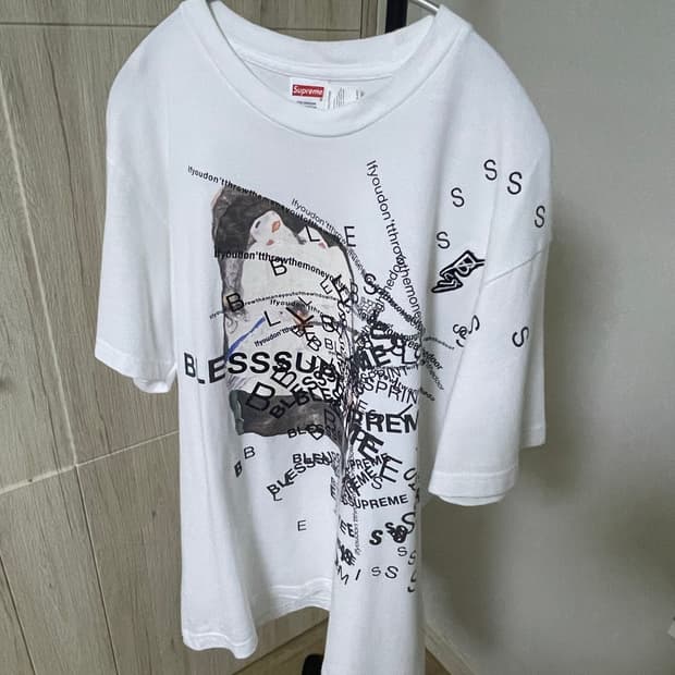 슈프림x블레스