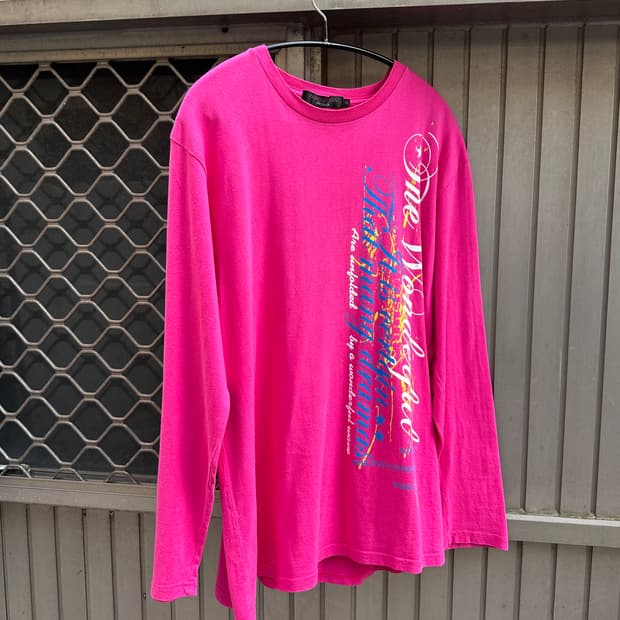 Thruxton gothic lettering pink sleeve