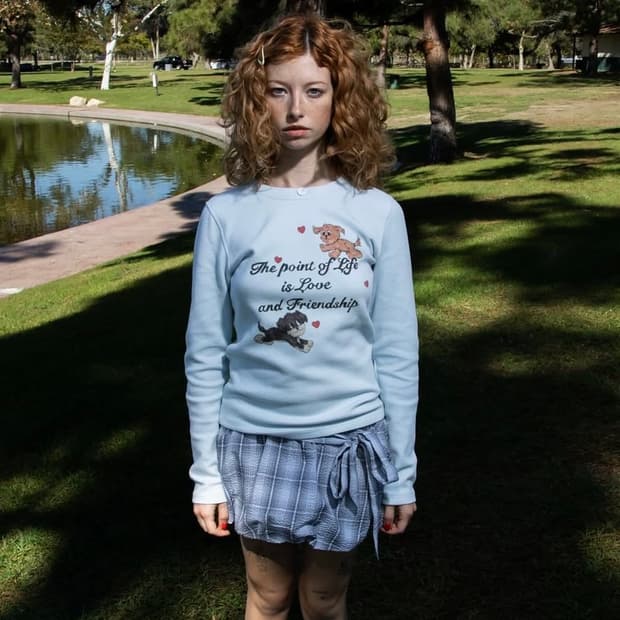 베이비 블루 긴팔 티셔츠