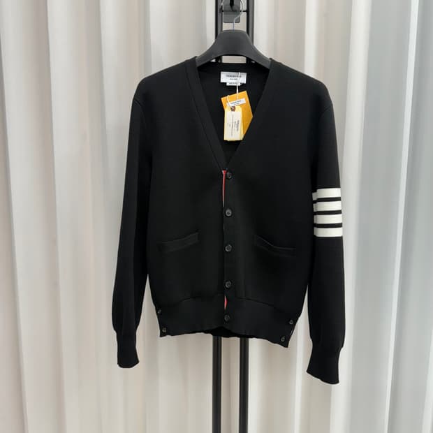 [25년9월구매/2] 톰브라운 밀라노스티치 가디건 블랙