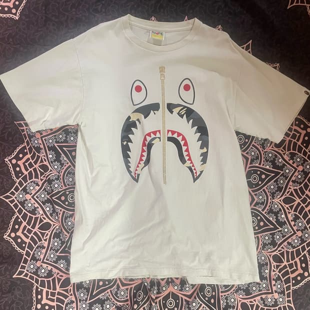 베이프 반팔 티셔츠