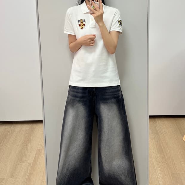 폴로 랄프로렌 스키니핏 로고패치 화이트 카라 반팔 티셔츠