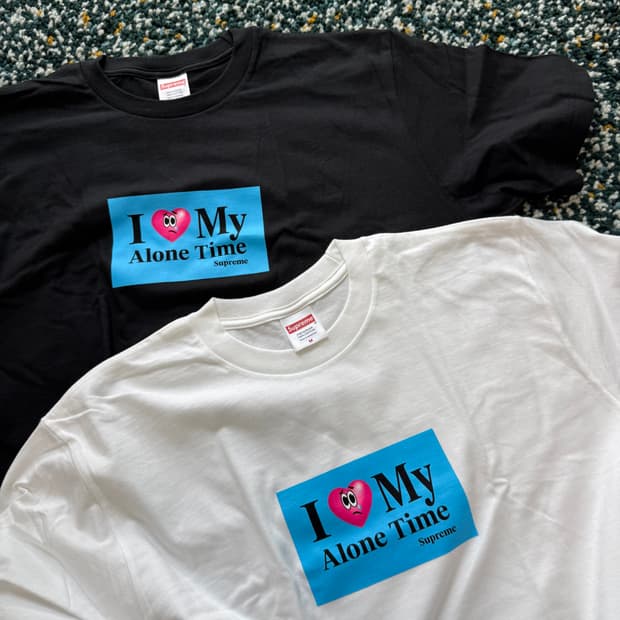 슈프림 얼론 러브 타임 반팔 티셔츠 2컬러