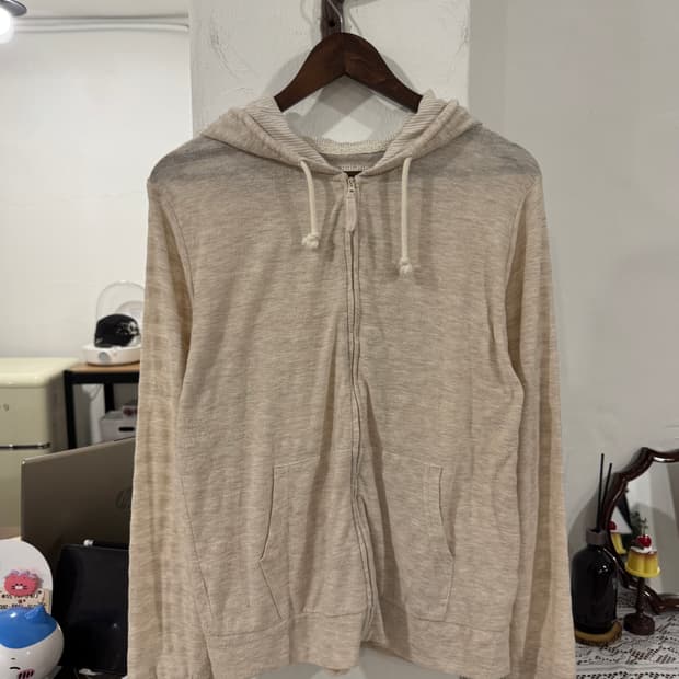 VINTAGE OUTER