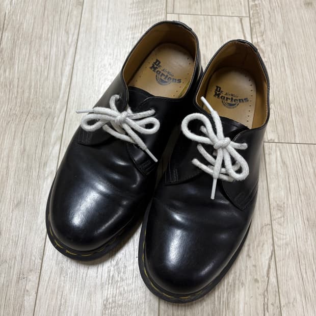 닥터마틴 1461 3홀 스무스 260