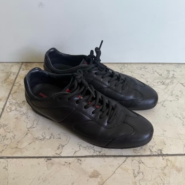 프라다 여성 스니커즈 38 사이즈