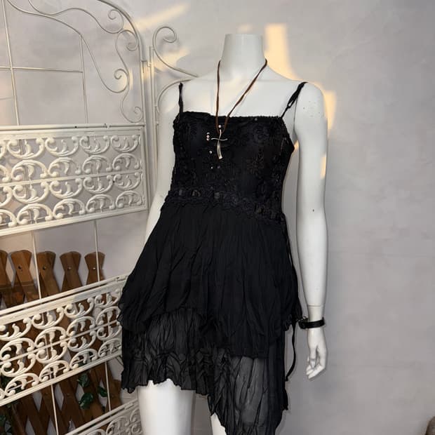 Black oriental floral chiffon sleeveless