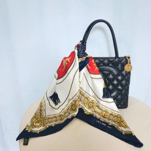 CELINE 셀린느 실크 스카프(88cm)[JBF9685-0009-05]