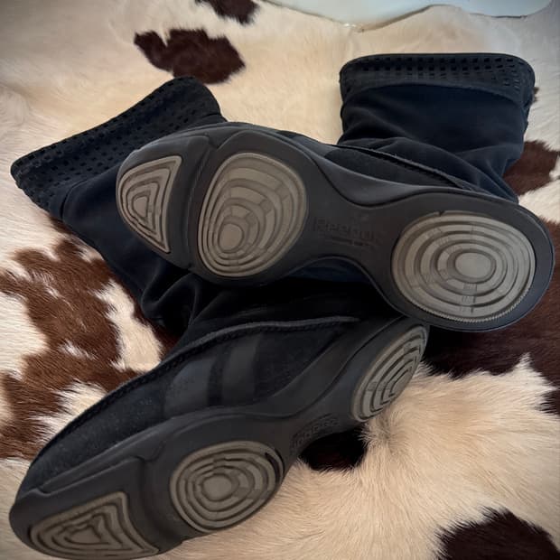 Reebok Easytone suede boots