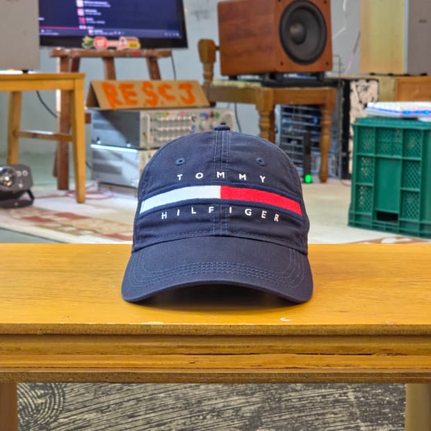 타미힐피거 네이비 볼캡 모자