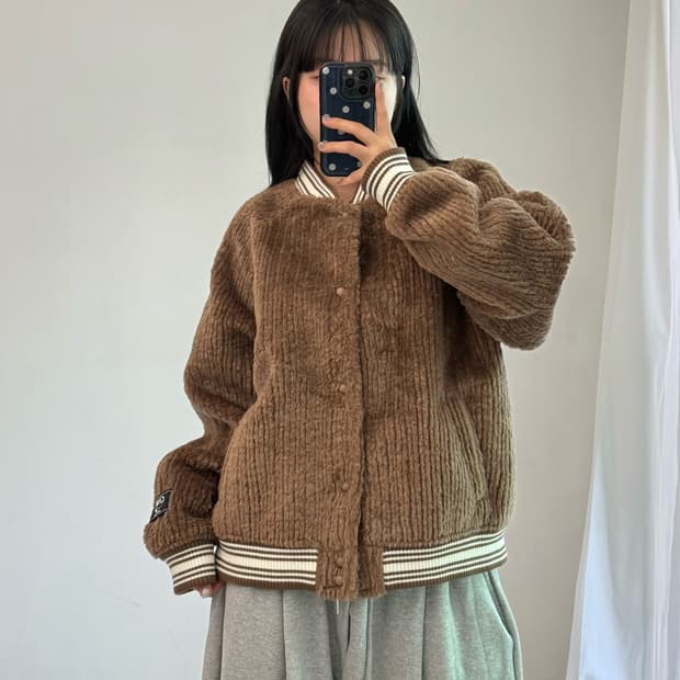 제네럴아이디어 브라운 퍼 자켓