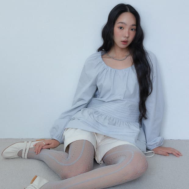 COTTON PINTUCK FLARE BLOUSE [ PALE BLUE 