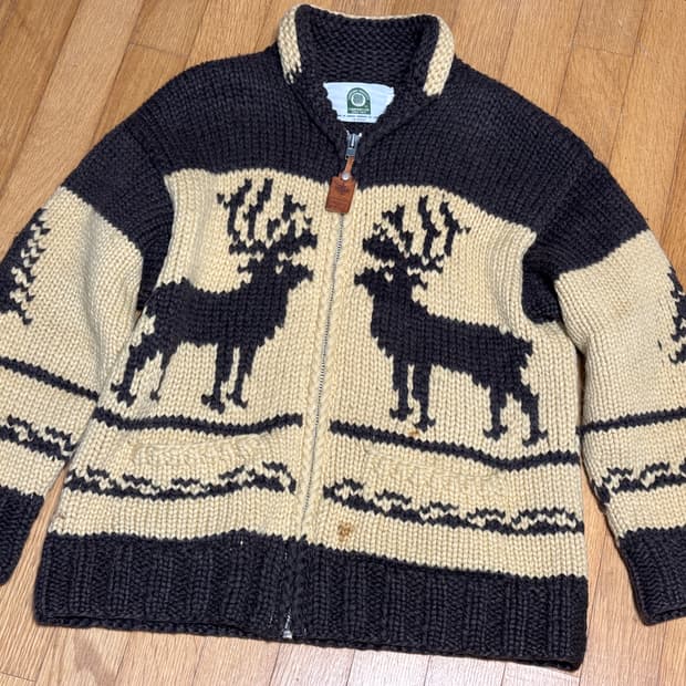 캐나디안 스웨터 코위찬 팝니다