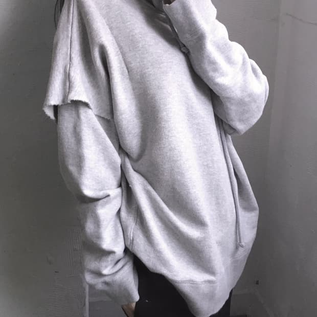 MM6 그레이 레이어드 후드티