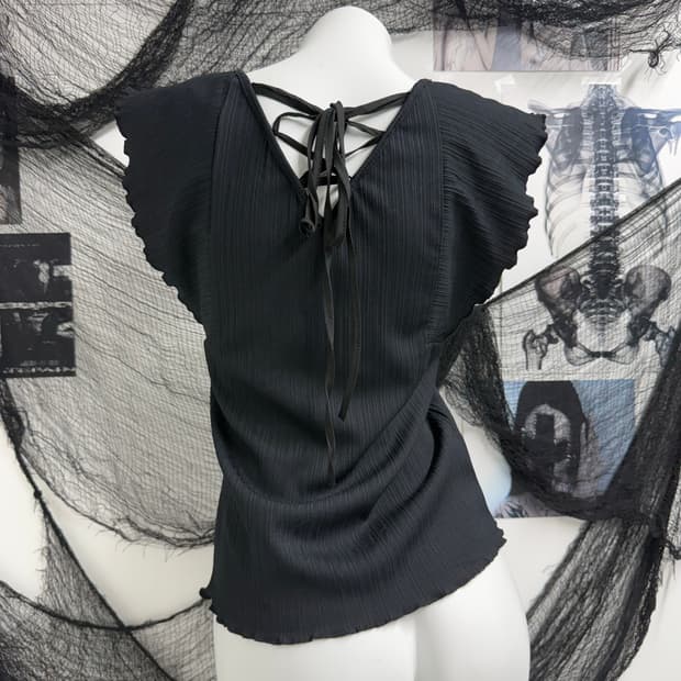 Back string detail sleeveless