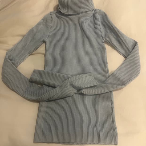 Jacquemus 자크뮈스 울 터틀넥니트