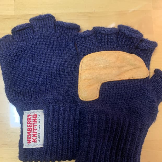 뉴베리니팅 사슴가죽 핑거리스 울 장갑 네이비