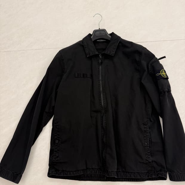 스톤아일랜드 25년형 오버셔츠 2xl xxl 매장판