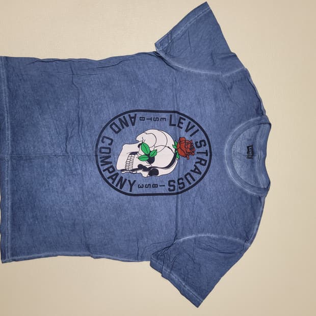 리바이스 Levis 남자 인디고워싱 그래픽 반팔티 
XL 블루