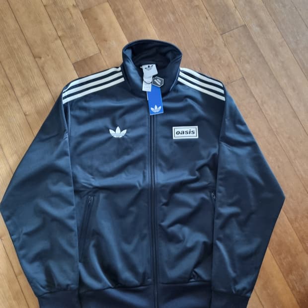 아디다스 오아시스 트랙탑 블랙 KR M사이즈 새상품