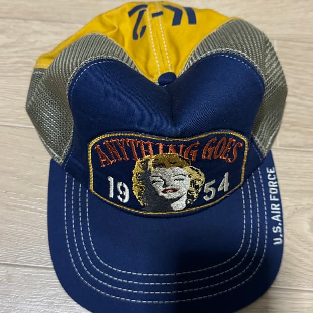 토이즈맥코이 마를린먼로 캡 팝니다