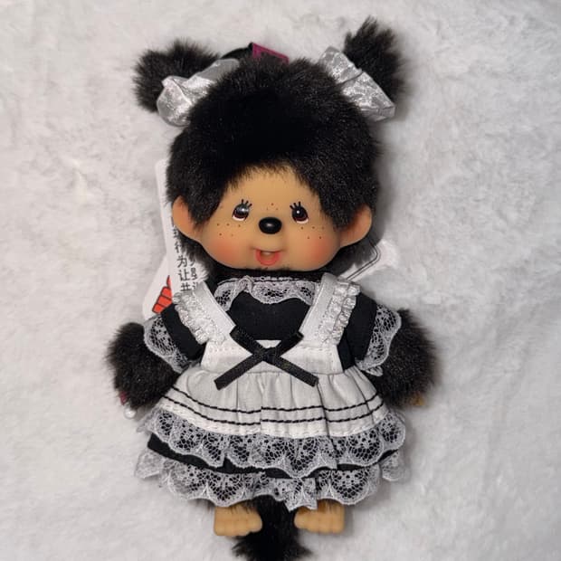 홍콩 한정판 메이드복 몬치치키링🤍🖤