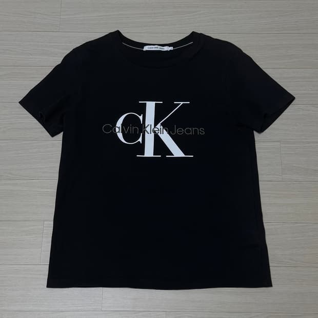 켈빈클라인 반팔 S