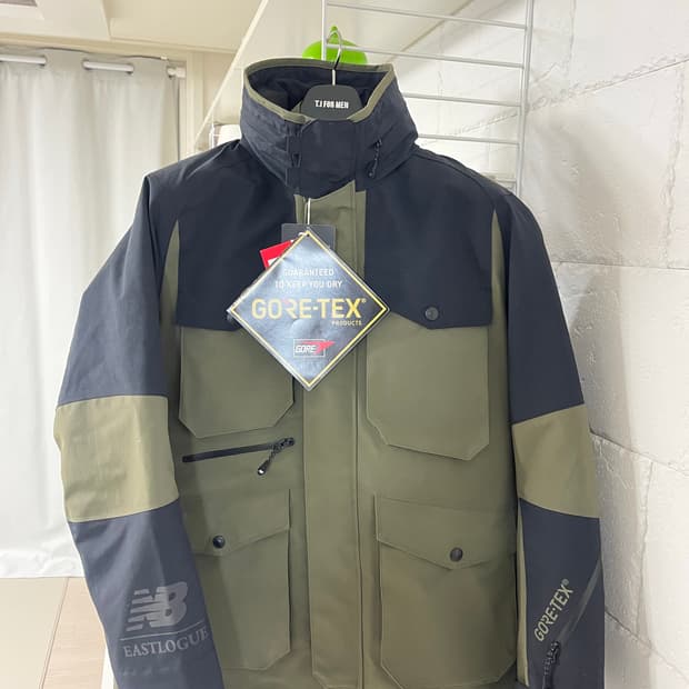 이스트로그 뉴발란스 시스테마 고어텍스 구스자켓