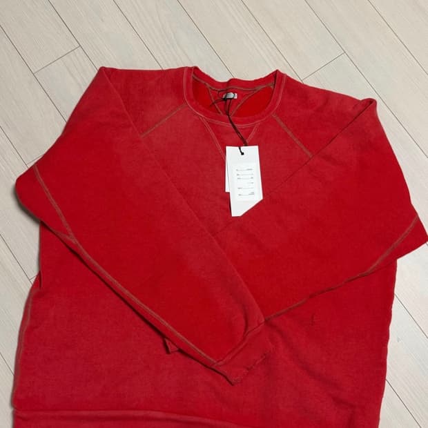 아프레쎄 빈티지 더블V 스웻 레드 2사이즈