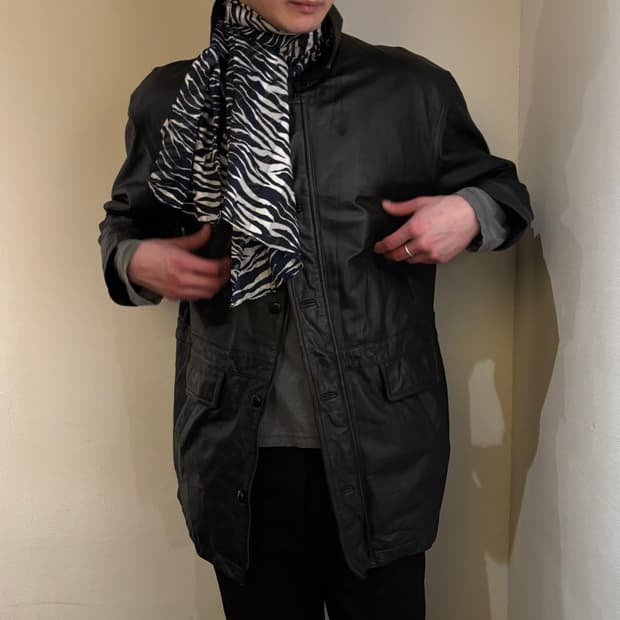 vtg cowhide snap carcoat