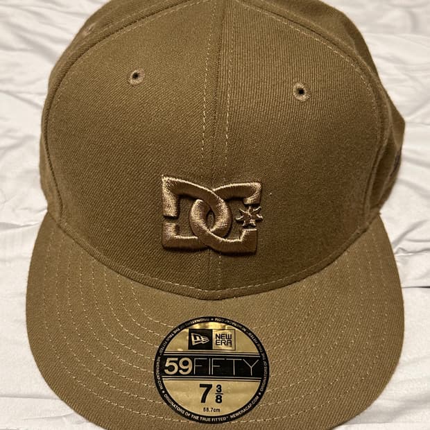 뉴에라 디씨슈즈 캡 59fifty 판매합니다