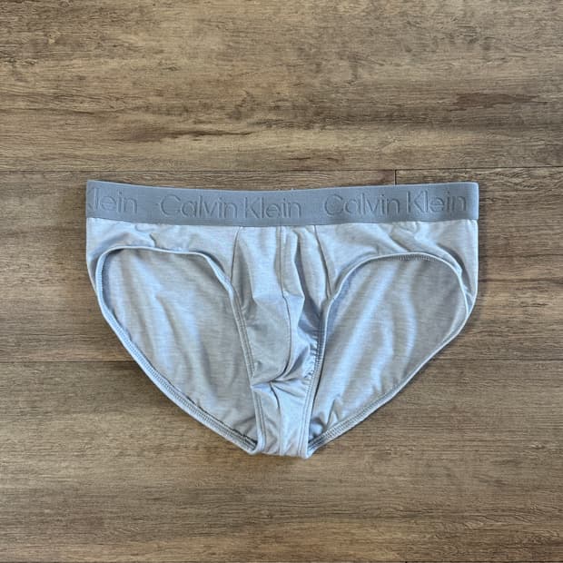 CK 캘빈클라인 언더웨어 힙 브리프 삼각 속옷 팬티