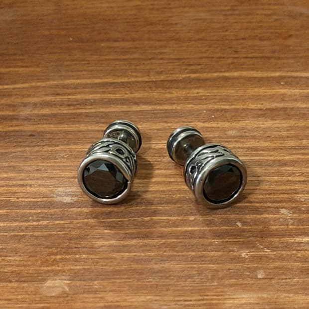 빈티지 고딕 블랙 스톤 페이크 플러그 피어싱 귀걸이