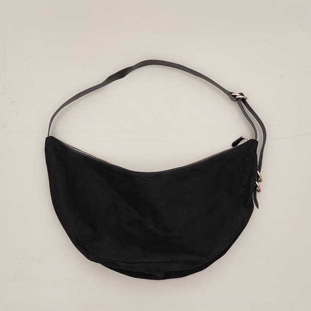 서피스에디션 ECLIPESE LEATHER CROSS BAG BLACK