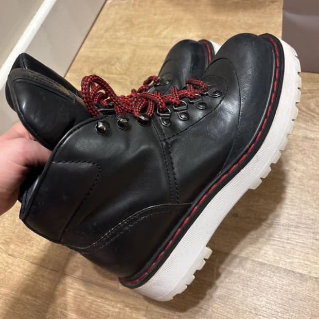 PRADA  프라다 컴뱃부츠(37 사이즈)해외발송