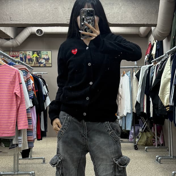 꼼데가르송 레드 하트 와펜 브이넥 가디건 S168