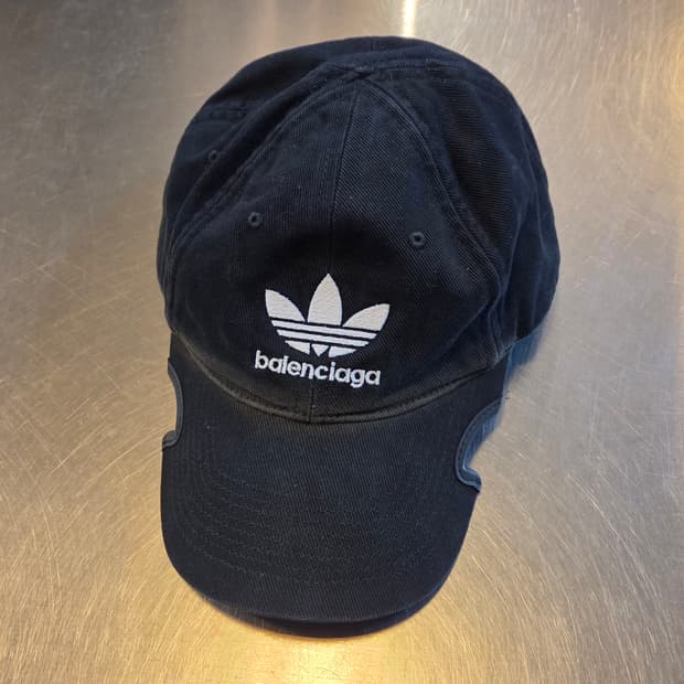 아디다스 발렌시아가 볼캡 블랙 (L)