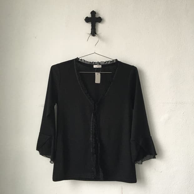 Frill point cardigan