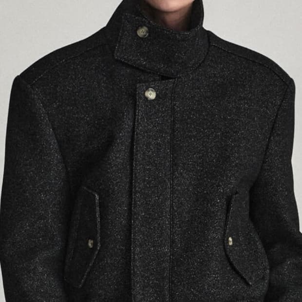 웨이비니스 하이넥자켓 블랙 2사이즈