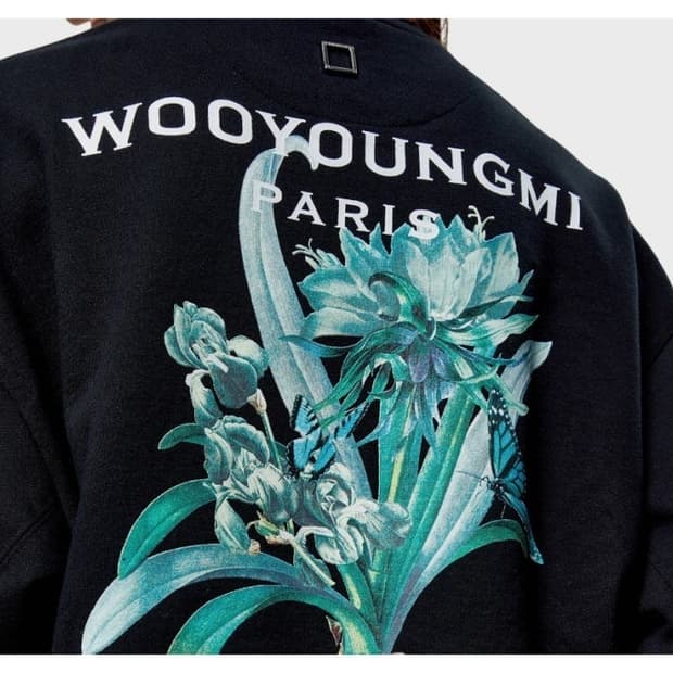 [정품]우영미 플라워 프린팅 블랙 맨투맨 