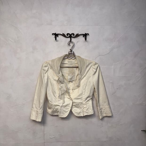 O’2ND ivory rose ribbon short jacket