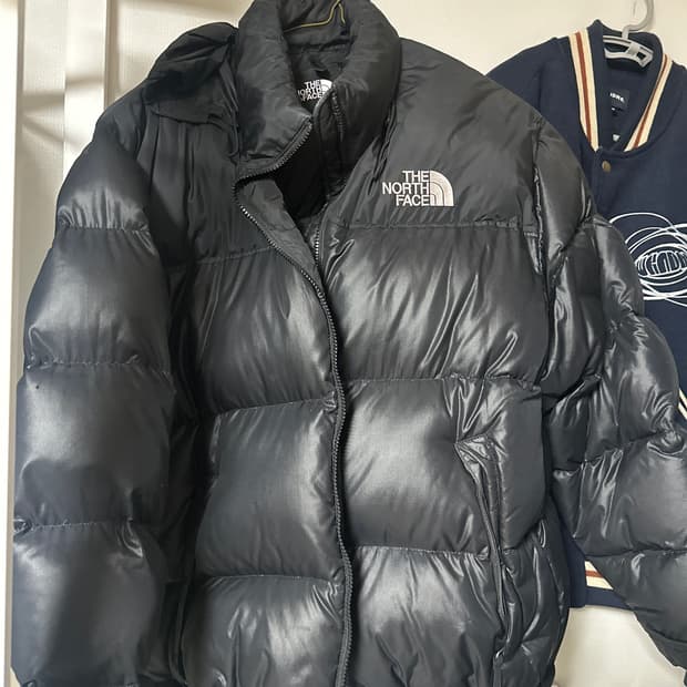 노스페이스 눕시 700 패딩 블랙 100
